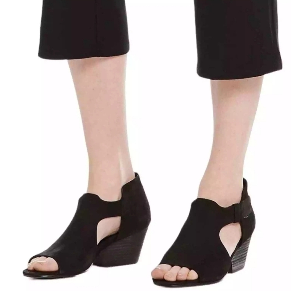 Eileen Fisher Iris Black Suede Leather Chunky Heel Ankle Bootie Women's Size 7.5